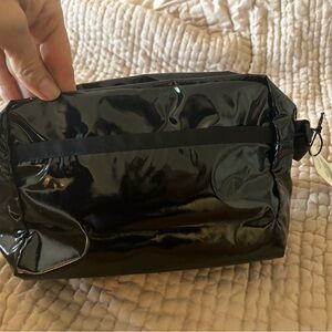 Daniella Crossbody coastal black Le Sportsac